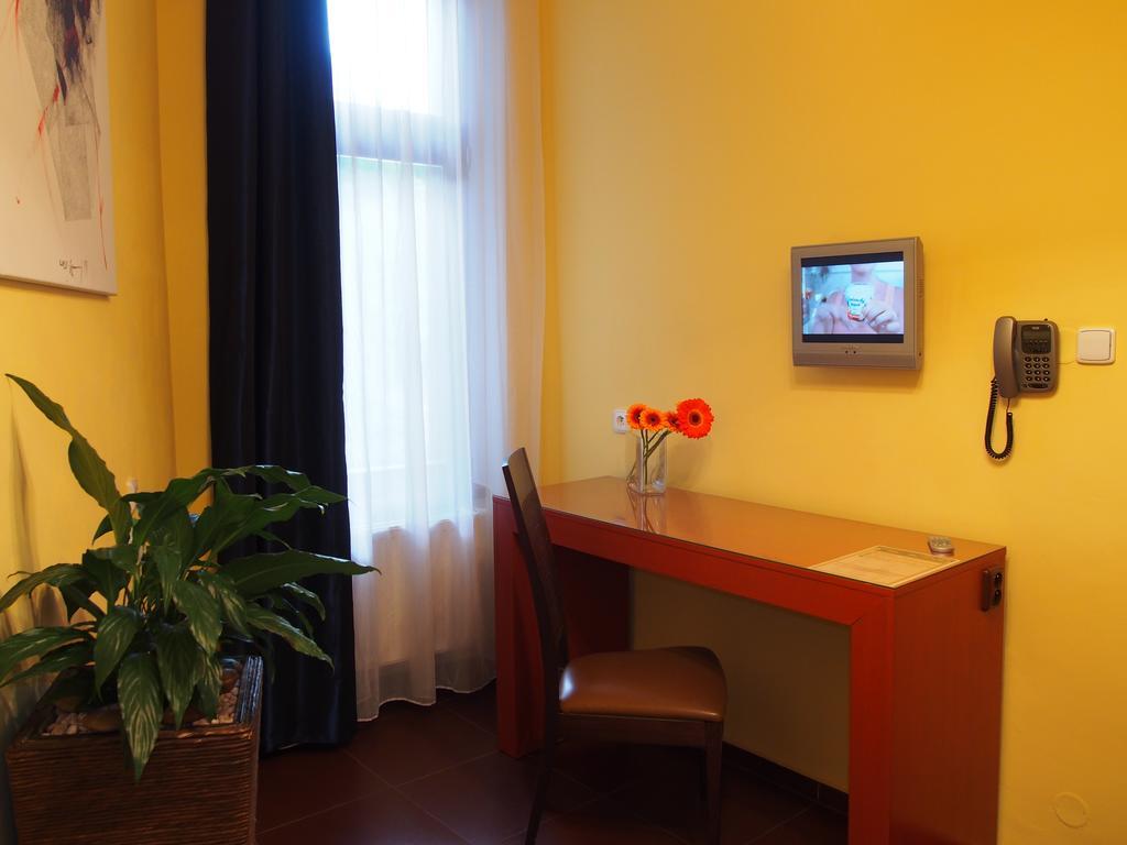 Hotel Arte Brno Buitenkant foto